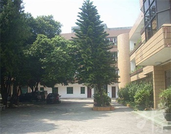 來賓市衛生學校